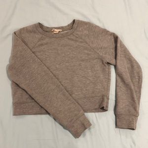 gray cropped sweatshirt